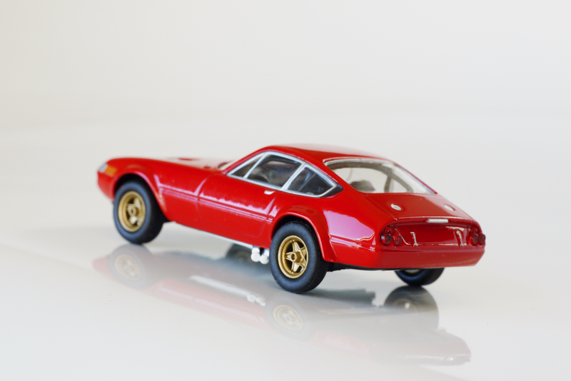 Illustration for article titled Kyosho Ferrari 6 1/64 #12 & 13 - Project Prancing Horse #13 - 1970 365 GTB/4 Competition "Daytona"